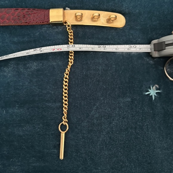 Burgundy Lizard Skin Vintage Belt with unique gold chain closure - Picture 9 of 9